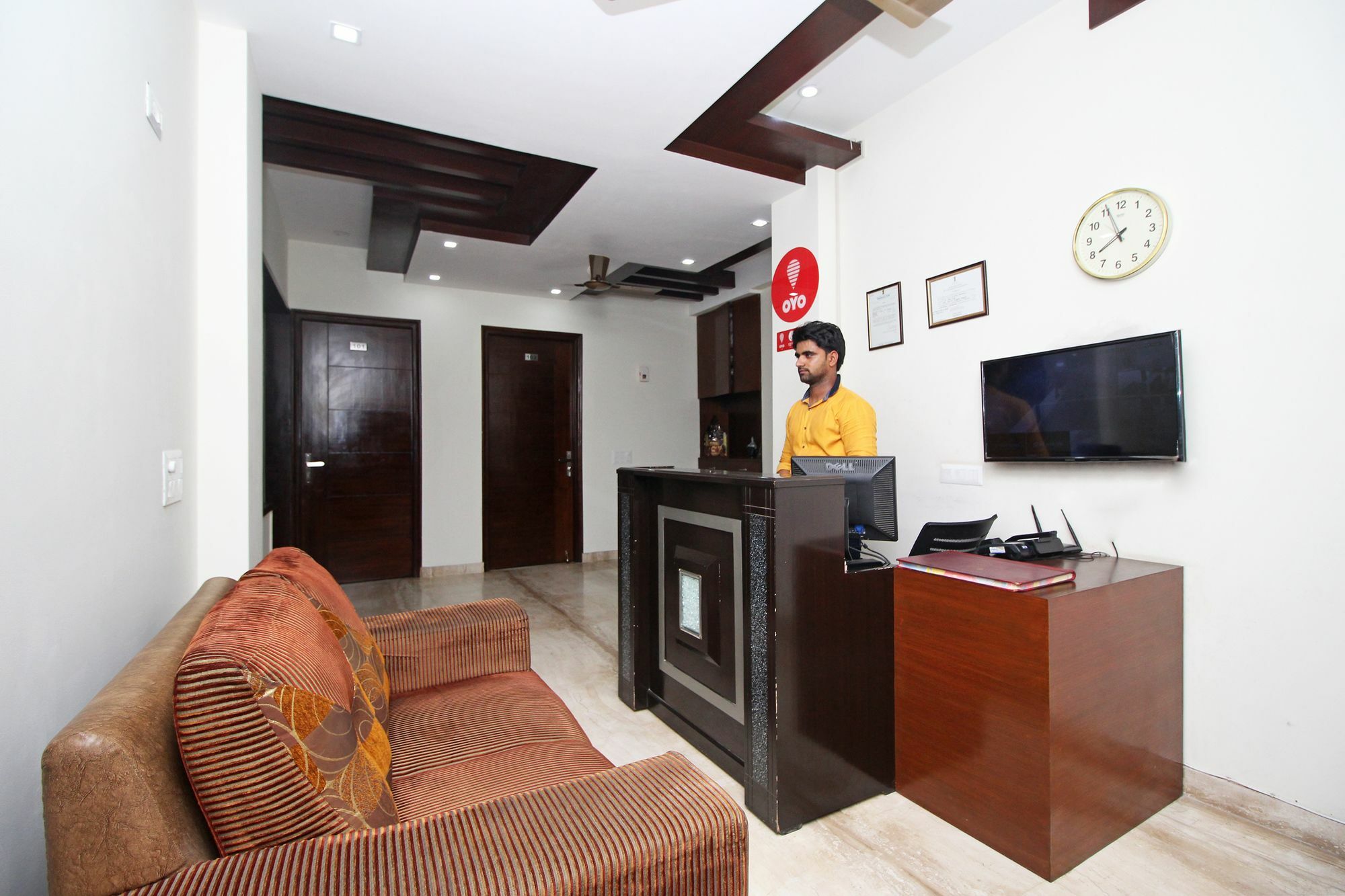 Fabhotel Mannat Residency Sec 52 Gurgaon Exterior foto