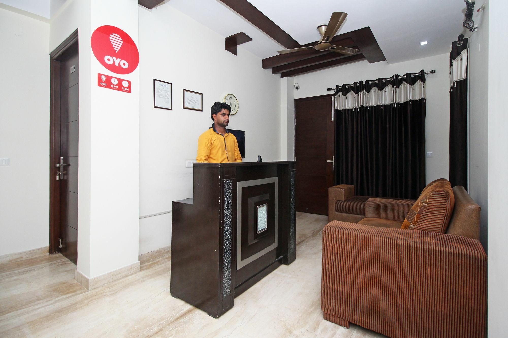 Fabhotel Mannat Residency Sec 52 Gurgaon Exterior foto